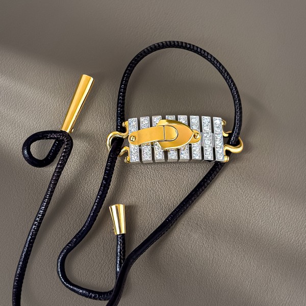 LOUIS VUITTON BRACELET