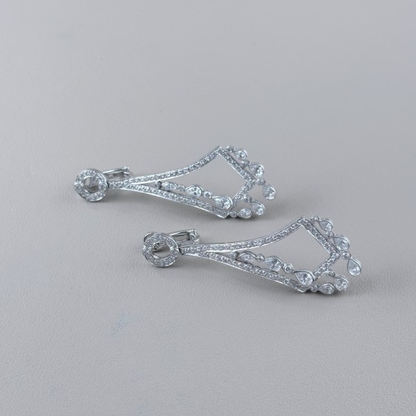 Linear New Earring