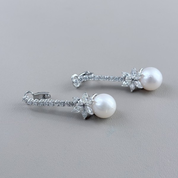 Linear New Earring