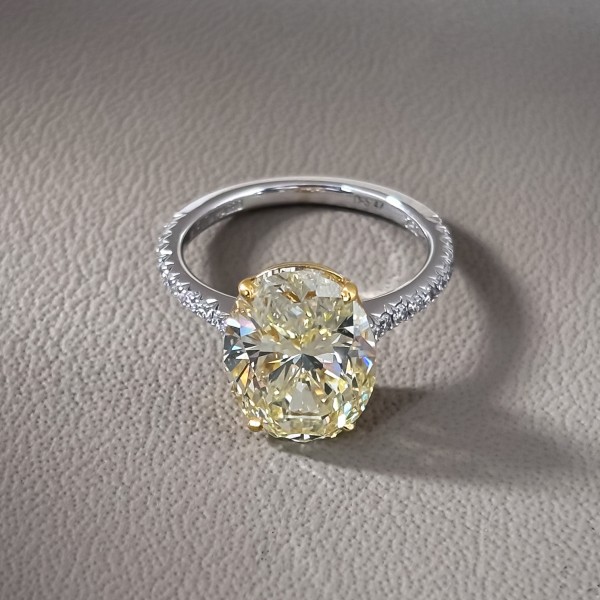 VALENTIN MAGRO  Ring